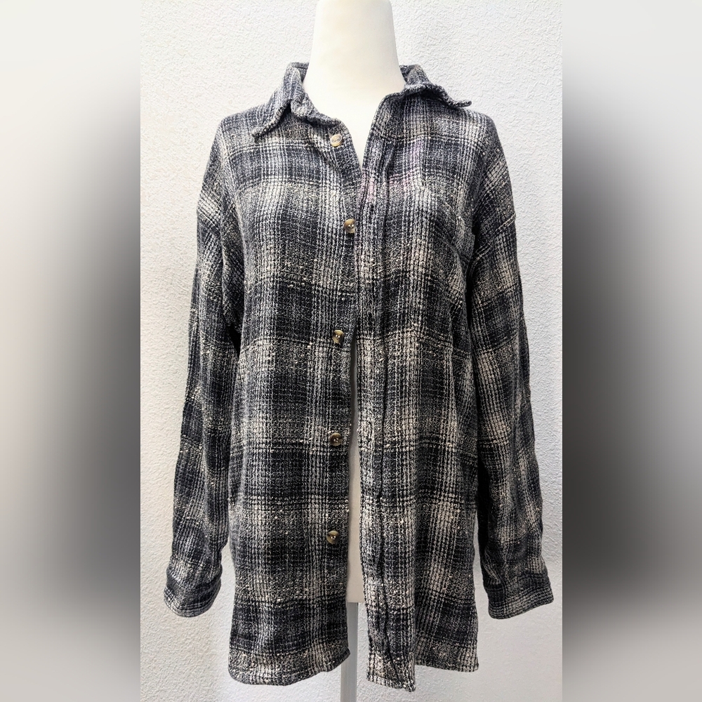 Unisex vintage Nevada Jeanswear button down shirt/shacket.